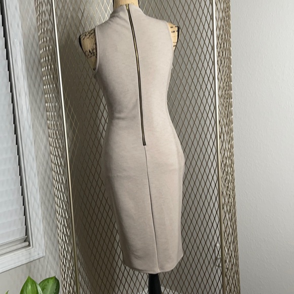 Bodycon mock-neck dress - Picture 2 of 3